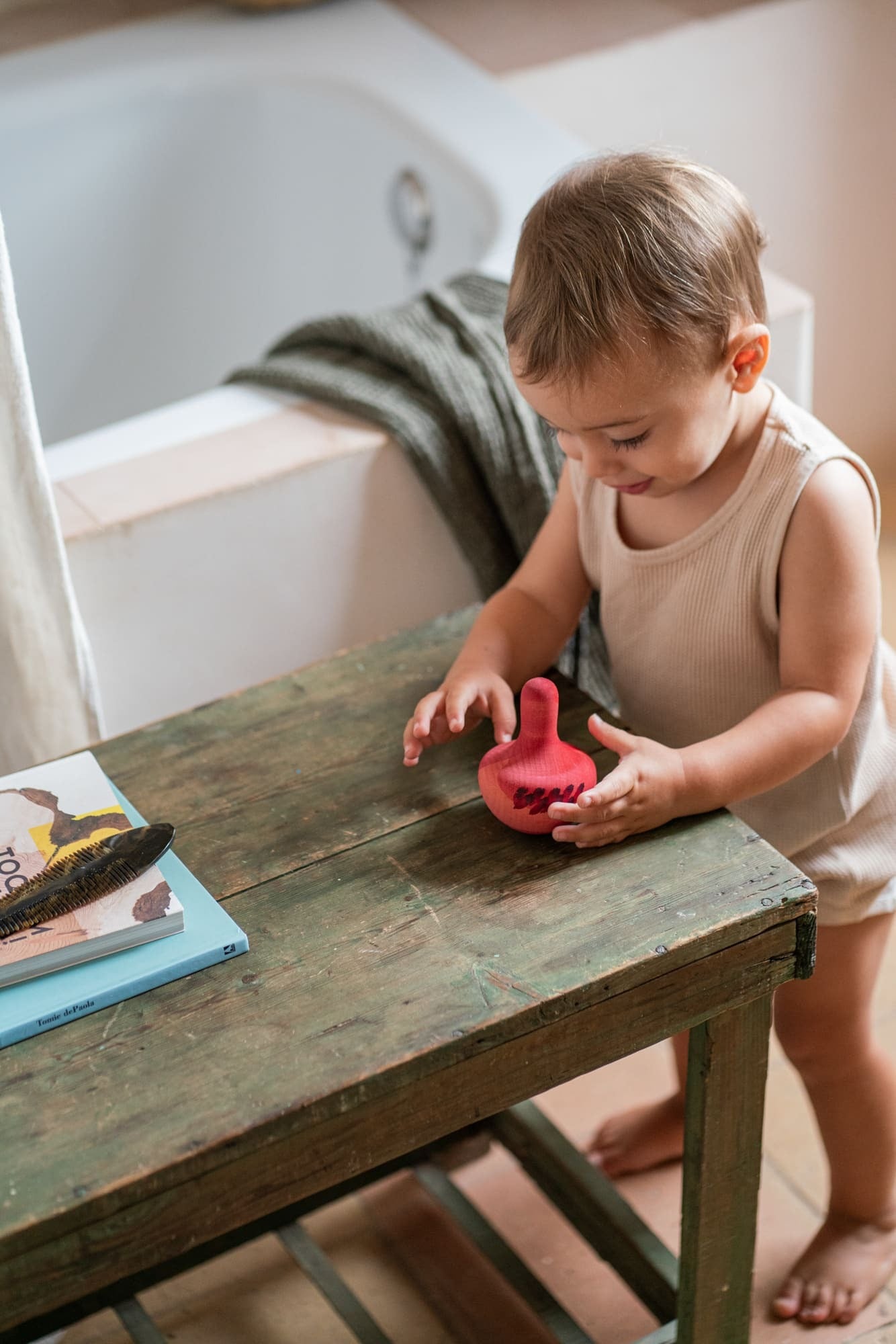 Chill pink bird by Grapat